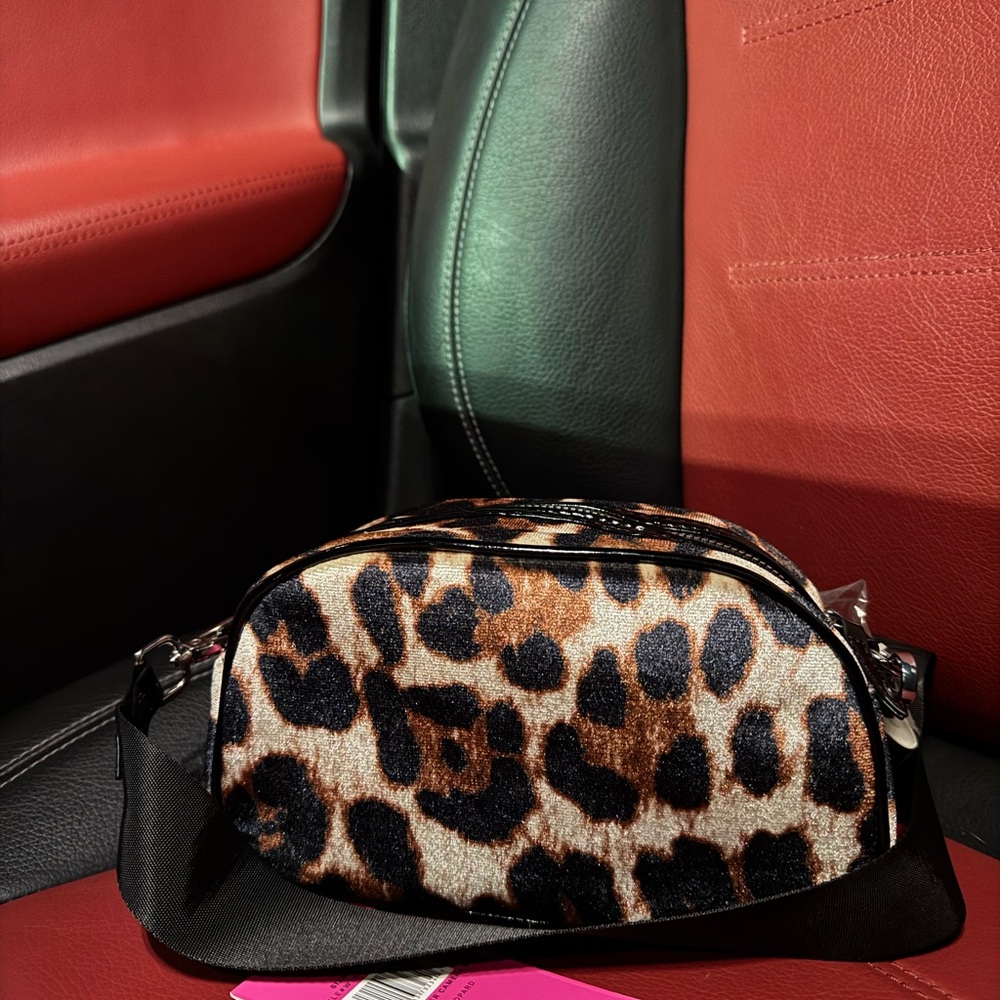 Paris Hilton Black and Brown Leopard Crossbody Bag - Picture 2 of 5